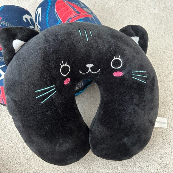 Set of 2 - Travel Neck Pillows - Picture 6 of 11